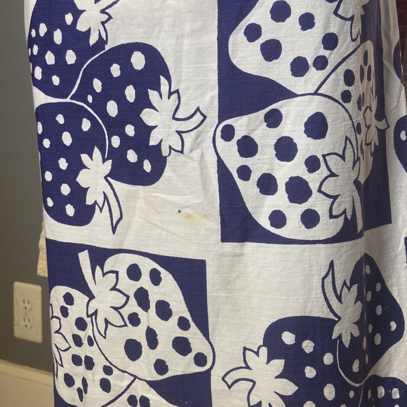 1970s “Beeline” Strawberry Print Dress - Picture 4 of 6